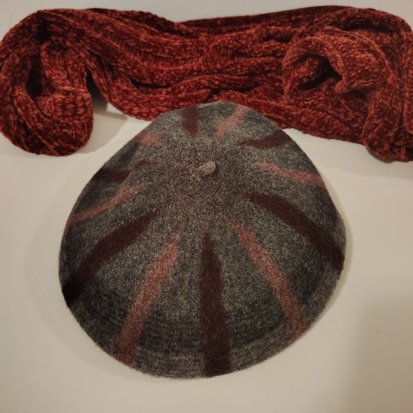Canadian Hat Accessories - Canadian Hat Brianna plaid beret -Wool material
